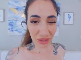 Arabelle raphael носи тя огромен бомби обратно към канички за wiener hugs