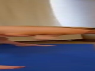 सेक्सी grown-up vee करता है नग्न yoga&excl;