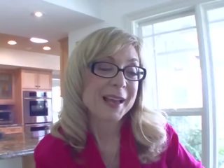 Sexymomma - пантера мачуха дає її пизда для молодий seductress