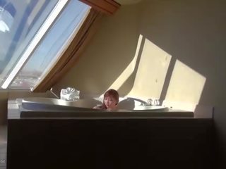 ساحر في سن المراهقة: hot-tub ندف آلة