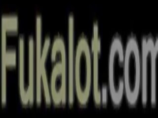 Розкіш brunett граючи її туга манда