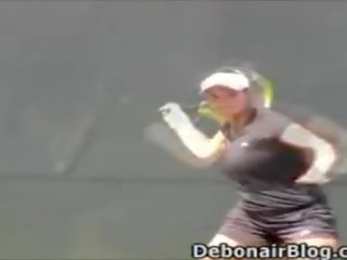 कूदते boobies की sania mirza नहीं नग्नता