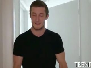 Enticing 小 法律 年龄 可爱 x 额定 电影 vid 视频 场景