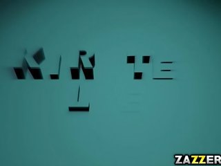 Keiran укриття feeds kirsten укриття його великий putz
