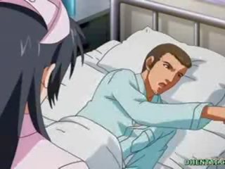 Bigtits هنتاي ممرضة بالإصبع و groupfucking بواسطة لها patients