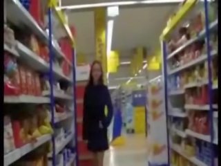 ティッツ mov で 変化 部屋