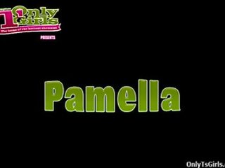 Голям гърди траверси pamella araujo мастурбира и cums